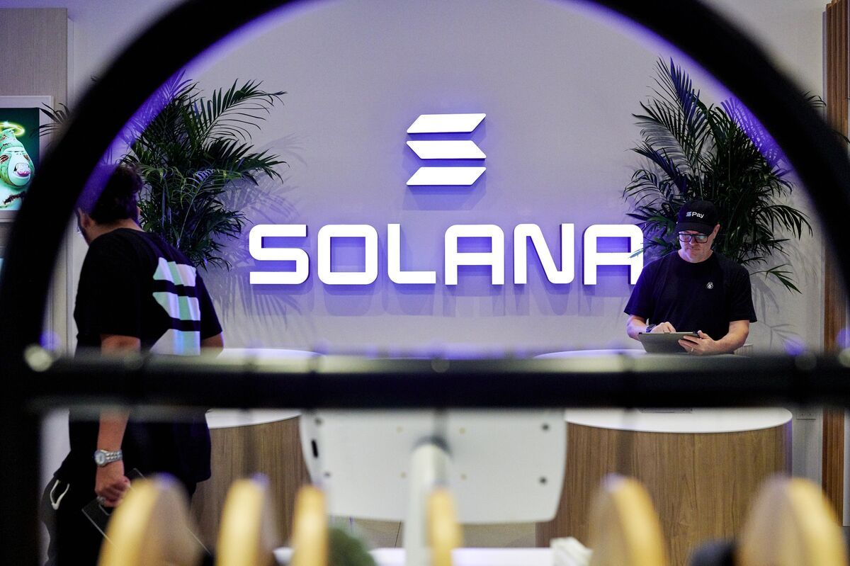 Solana Is The Only Altcoin Attracting Institutional Investments Amidst Crypto Market Outflows